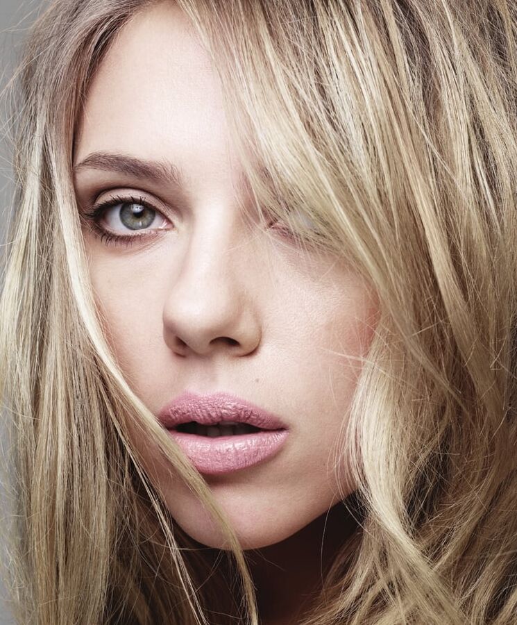 Sexy Scarlett - EW March &;