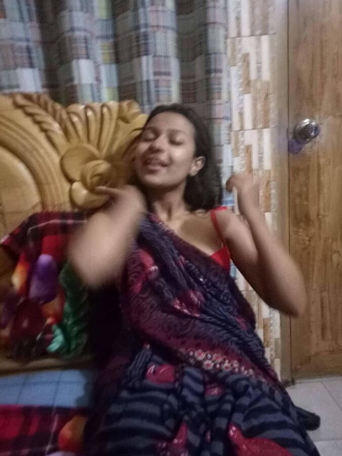 cute bangladeshi babe