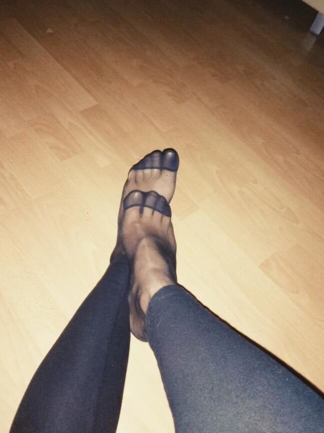 Feet legs Little Ass