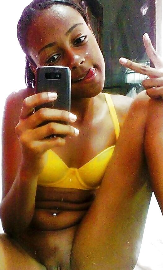 Ebony Selfies