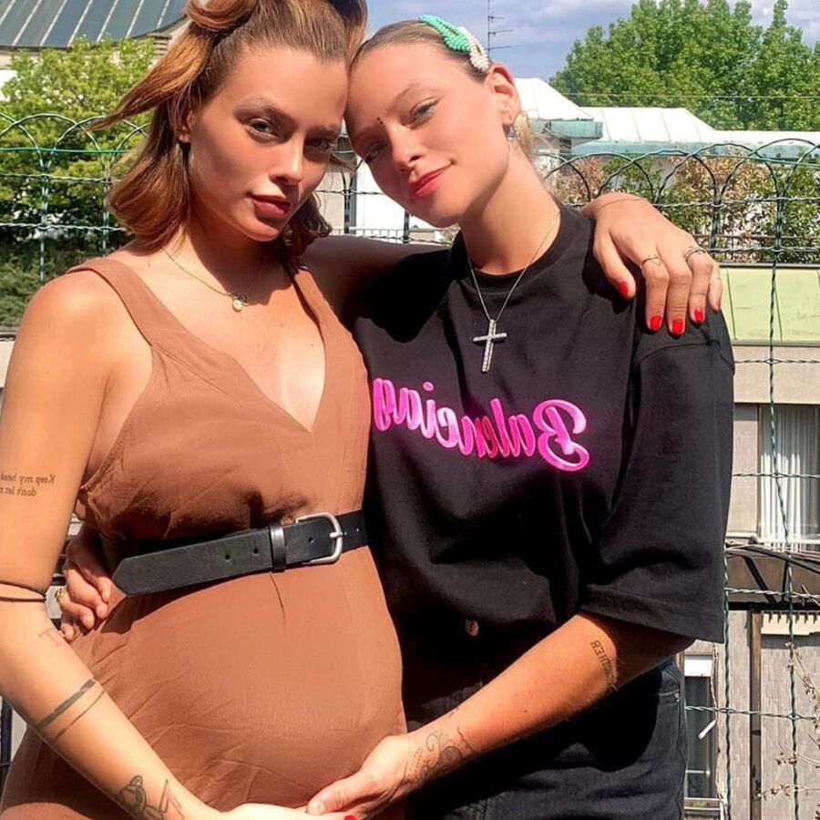 donatella insta sexy pregnant
