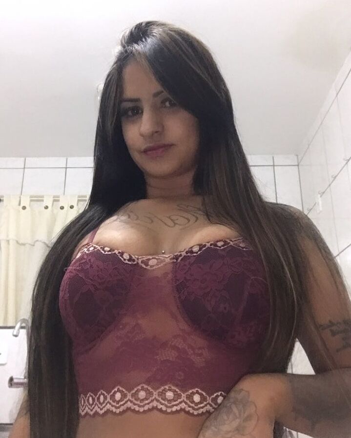 PUTAS DO INSTAGRAM: Viviane Rodrigues