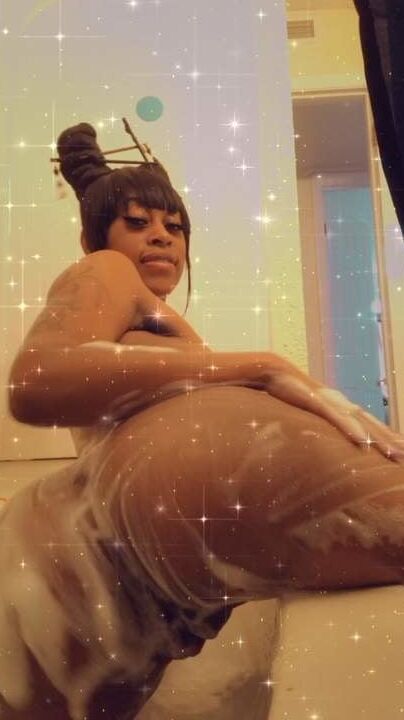 Plump latina booty mamis