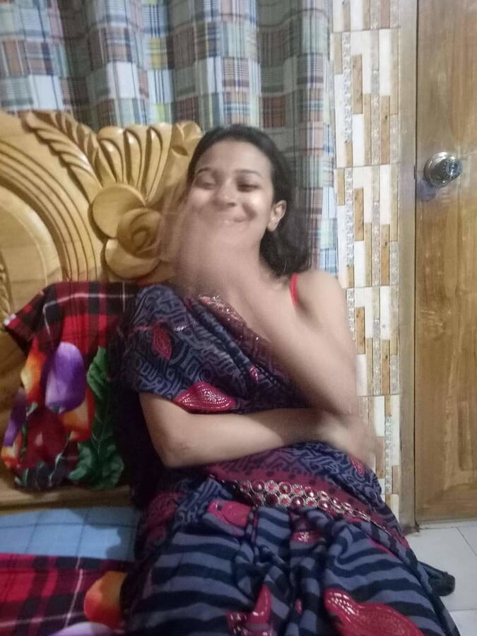 cute bangladeshi babe