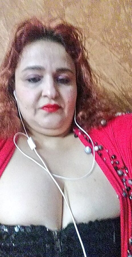 Arab mom