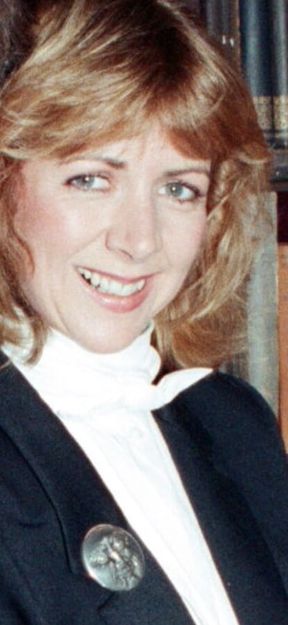 Marsha Fitzalan ist immer noch in sie verknallt