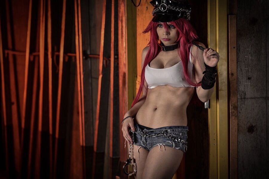 Amateur japanese cosplayer Akarin with amazing tomboy body