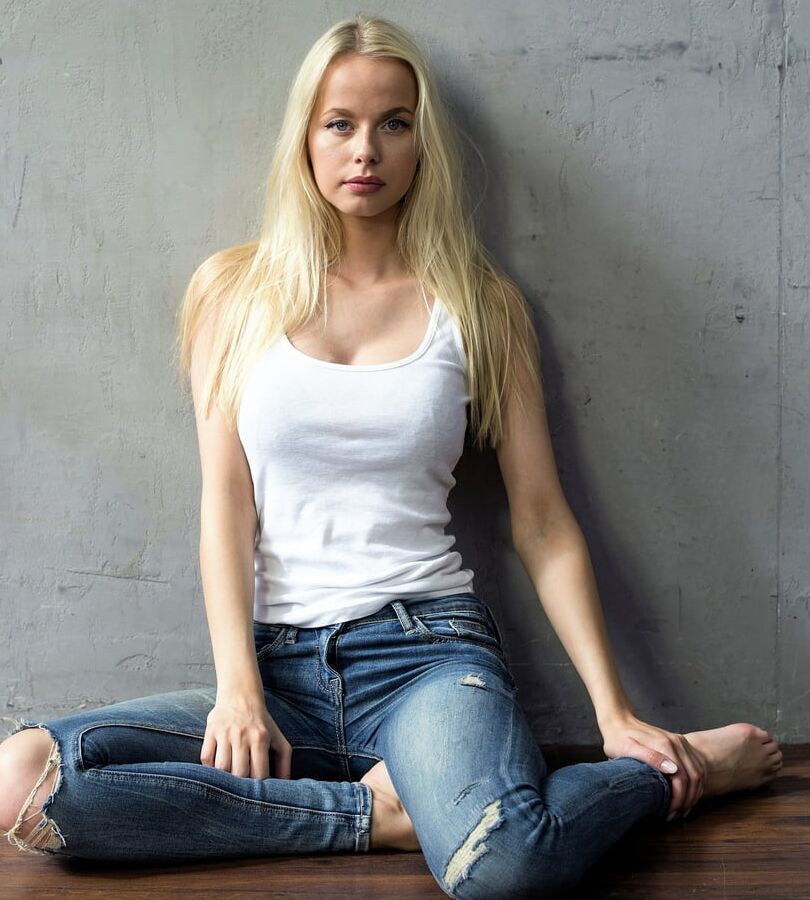 Feeding my Jeans Fetish ....