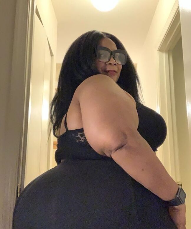 How can i get a booty like thease