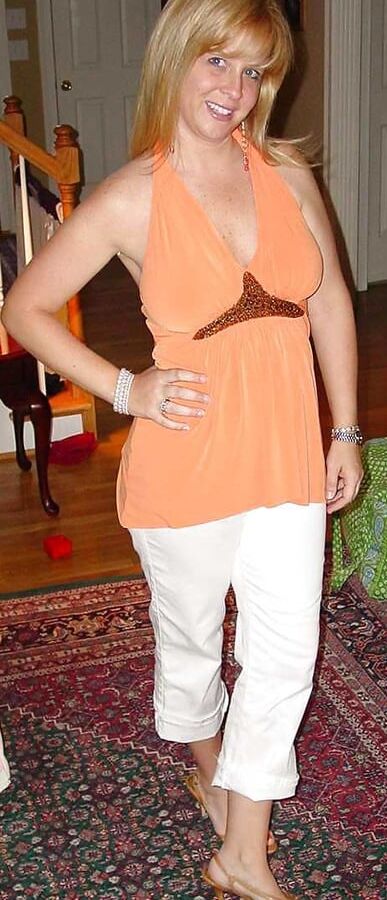Sexy wife Melanie (not mine)