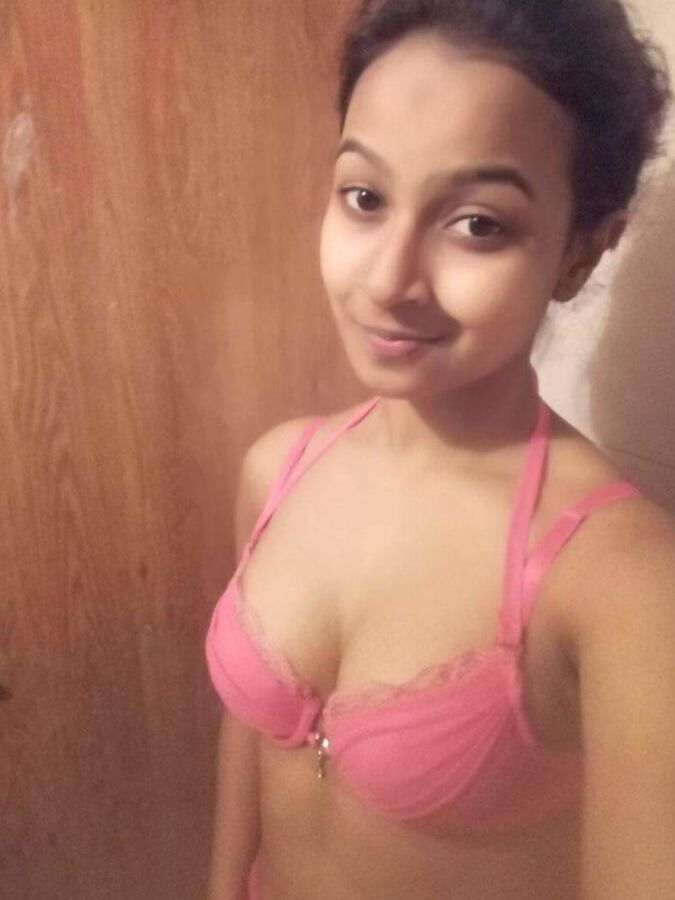 cute bangladeshi babe