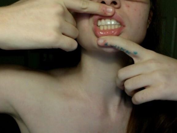 Nice geek with small tites