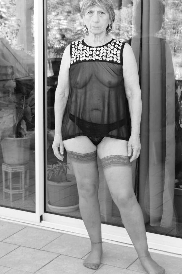 EROTIC GIRL