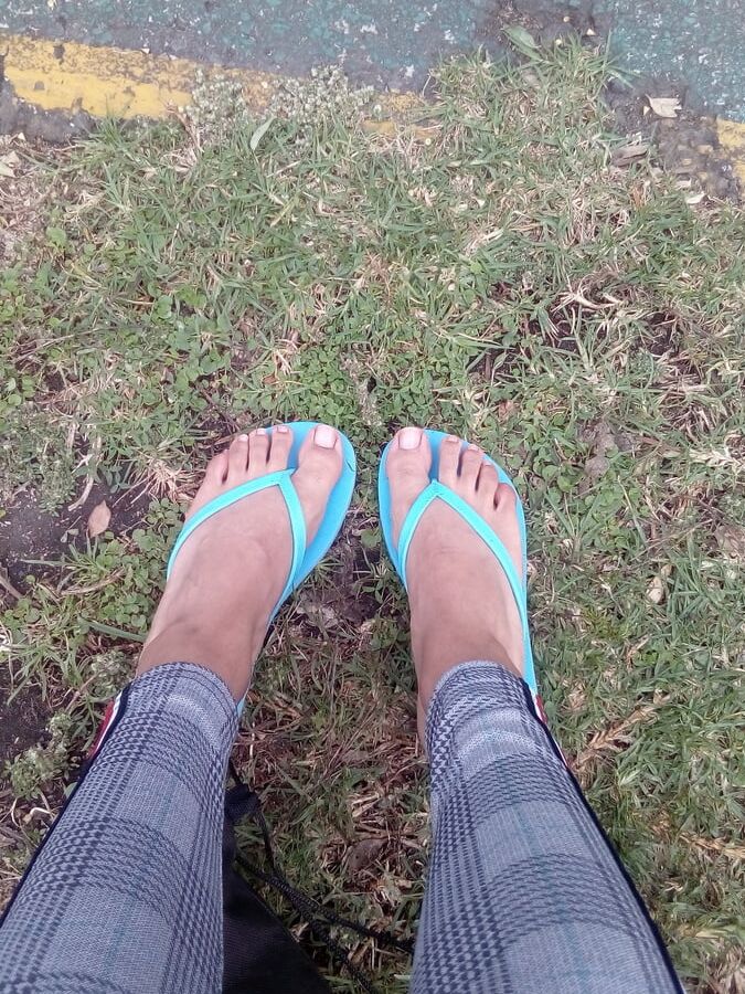 My feet in flipflops