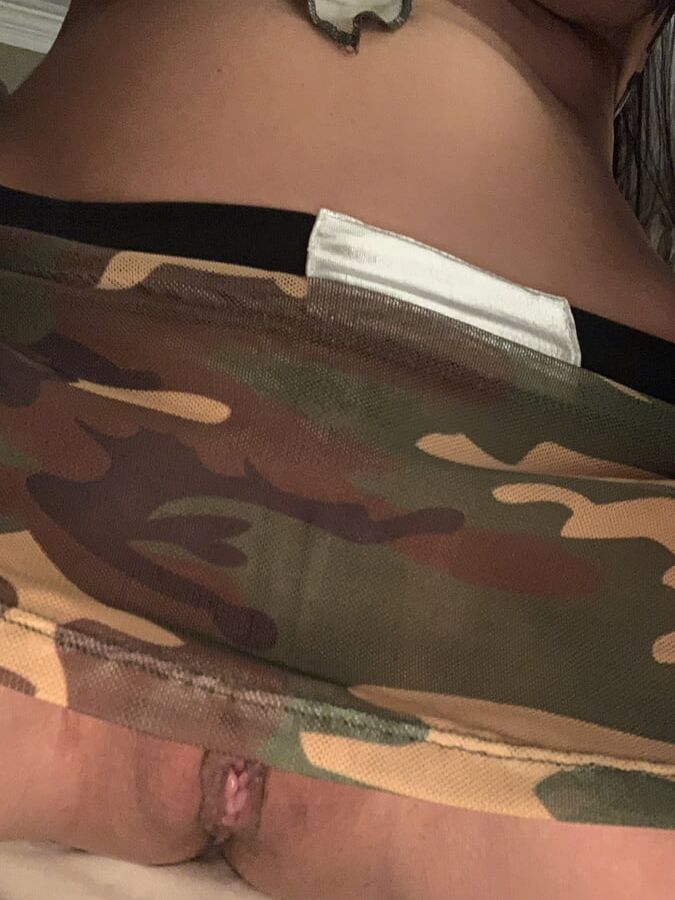 A Devildog always loves a sexy camo fucktoy