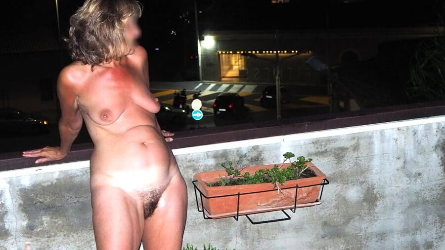 Matures on the balcony