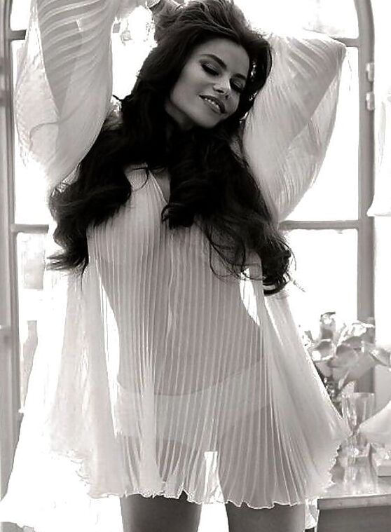 CELEBEAUTY ... SOPHIA VERGARA