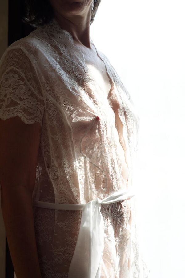 Phildahue wears Lise Charmel