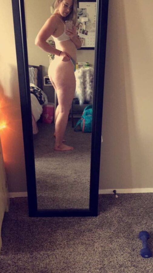 Nude Amateur Pics - Beautiful Girls Selfies