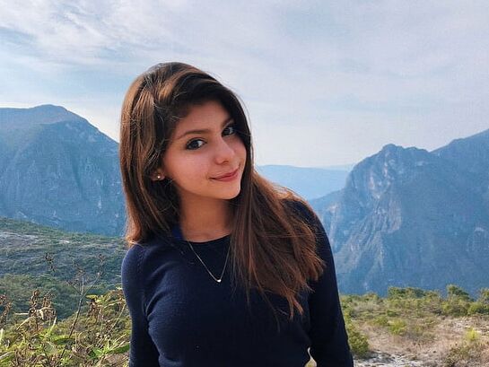 Jovencita Mexicana Muneca desarrollo buen culo