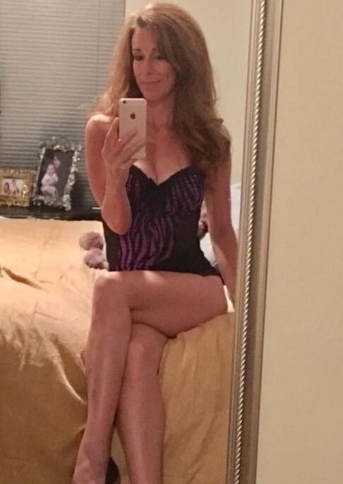 Exposed - Sexy British Air Milf