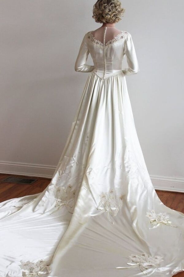 Silky wedding bride gowns &amp; dresses