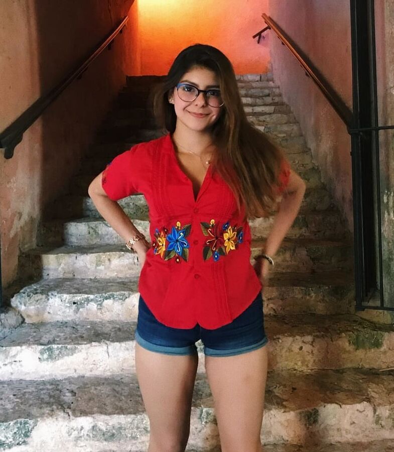 Jovencita Mexicana Muneca desarrollo buen culo