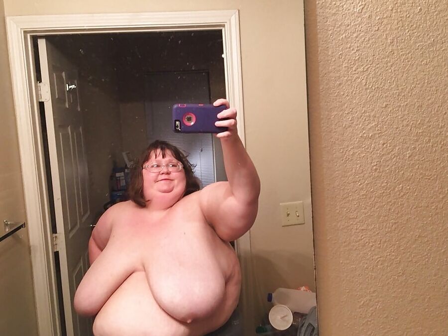 BBW-selfies
