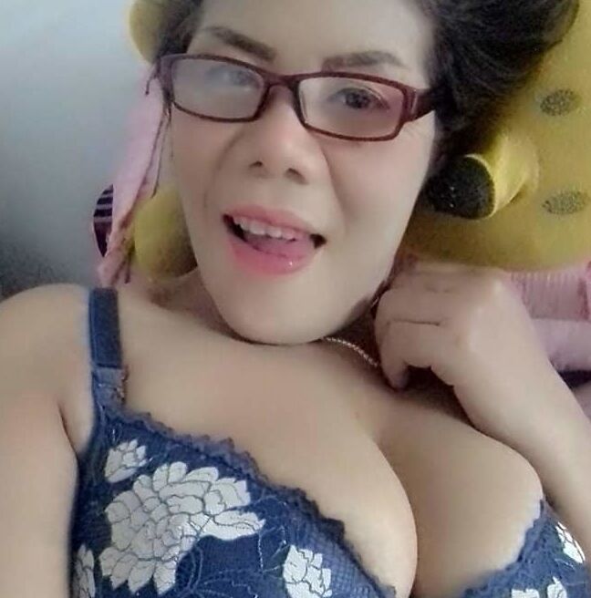 Janda tetek besar sexy