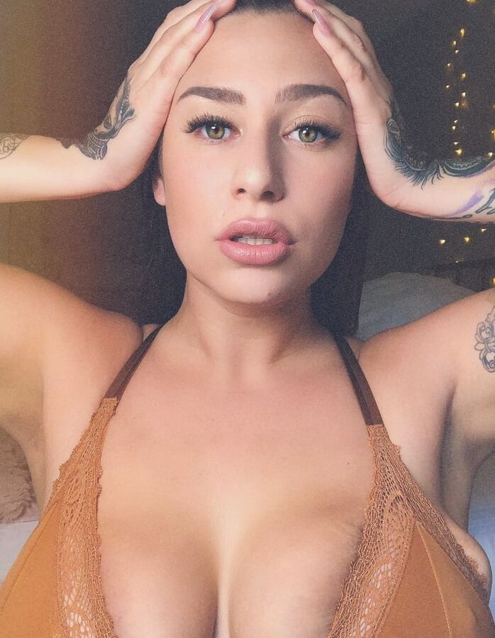 Insatiable Pics of D -Sexy Beauty Women
