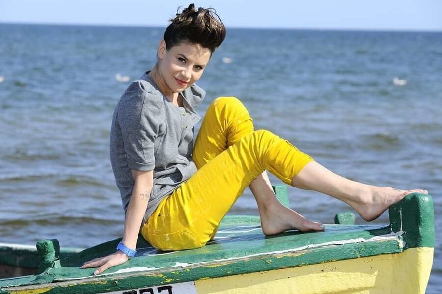 Natalia Lesz Polish Actress Legs and Feets