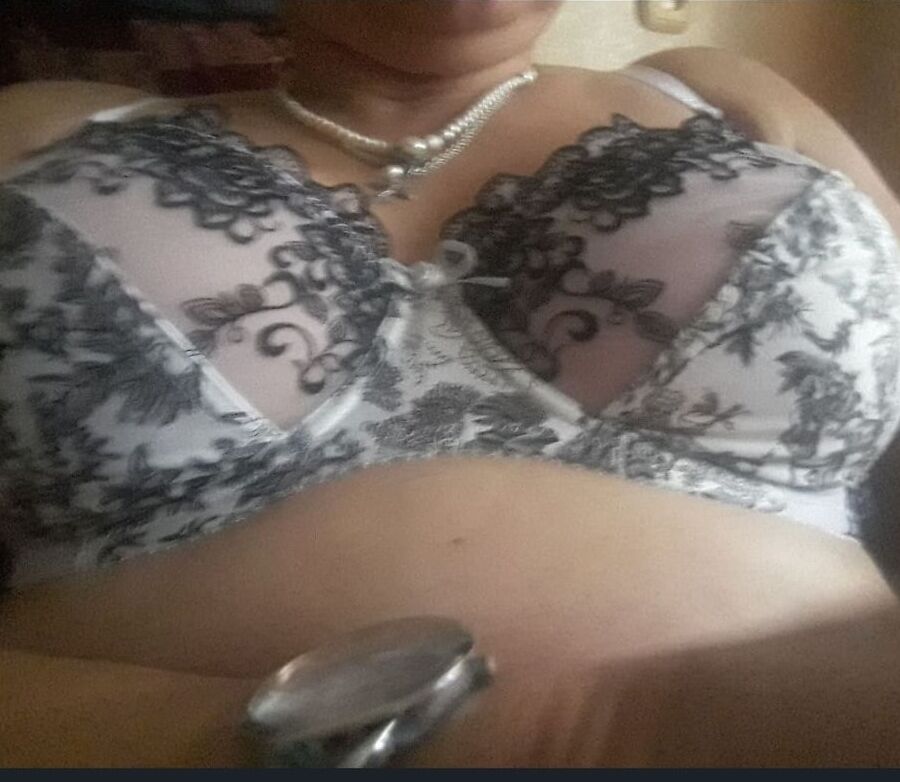 Delia milf romanian