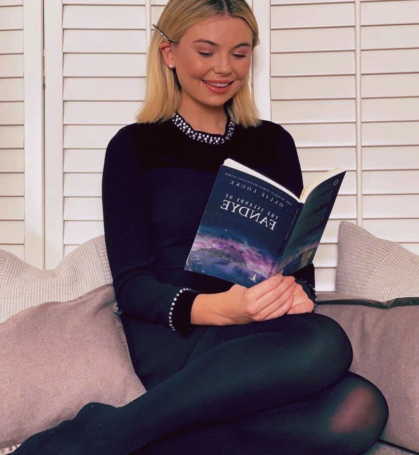 celebs in tights pantyhose that i love