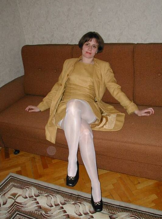 Sexy Amateur Russian Housewife Suck and Fuck with Hubby