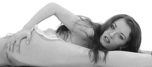 nylonfootlover flexy gallery