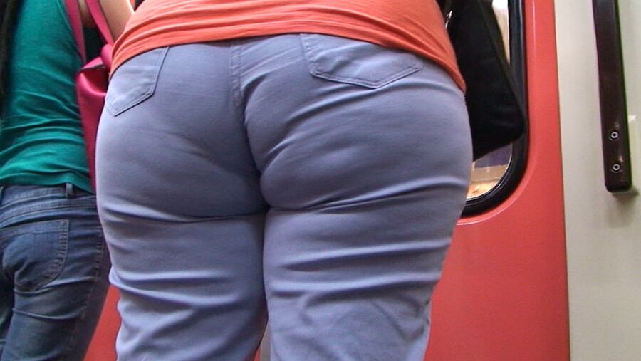 hungry milf ass
