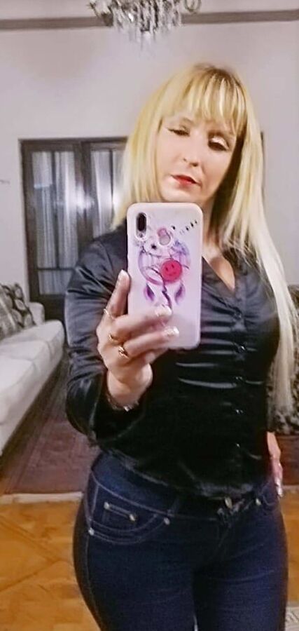 Ely rica milf