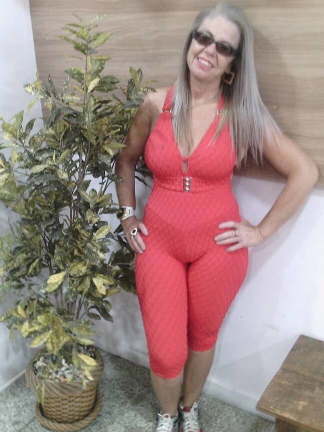 SDRUWS - BRAZILIAN AMATEUR HOT GRANNY WITH UGLY FACE