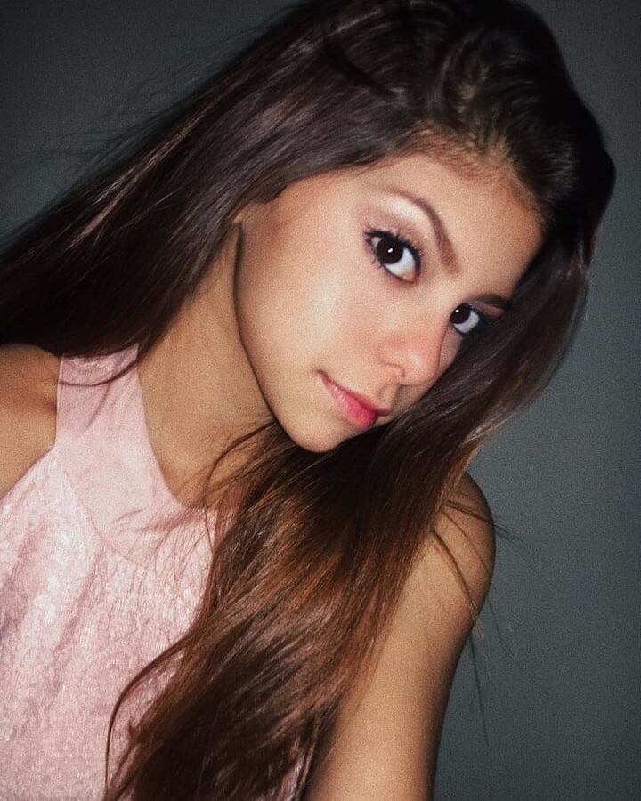 Jovencita Mexicana Muneca desarrollo buen culo