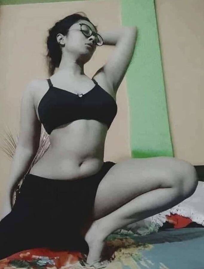 girl selfie nude