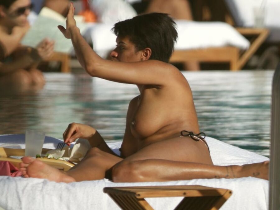 Georgette Etoo topless Miami Beach aug