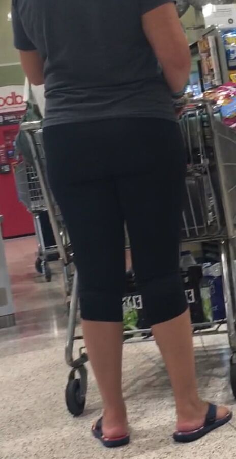 hungry milf ass