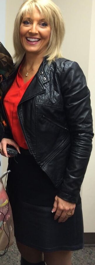 Female Celebrity Boots &amp; Leather - Liz Bonis