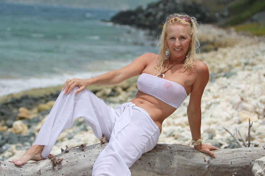 Excellent USA milf