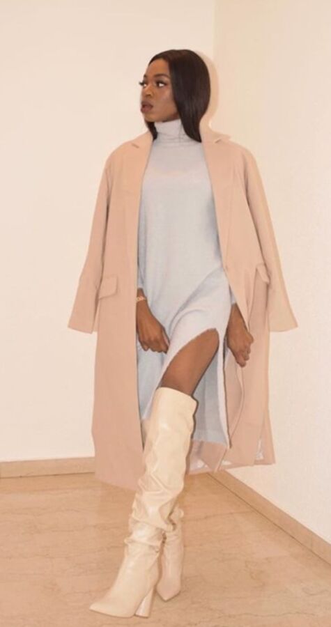 Insta Milfs &amp; Gilfs Wearing Boots no.