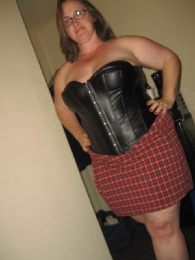 Amateur BBW brunette