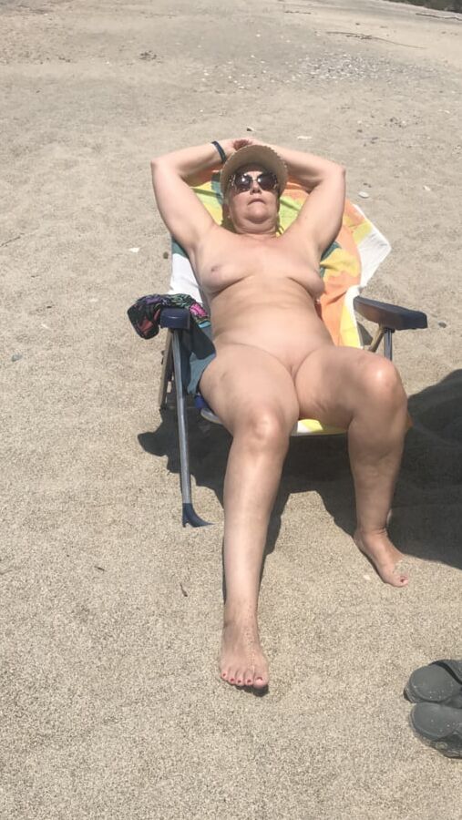 Mature nudist