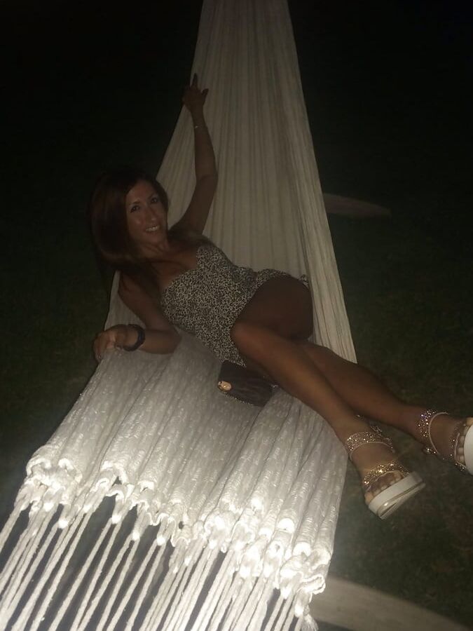 Greek Slut Kelly vol