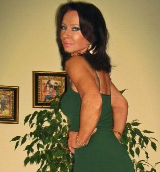 Mature Wife ,submissive &amp; Owned