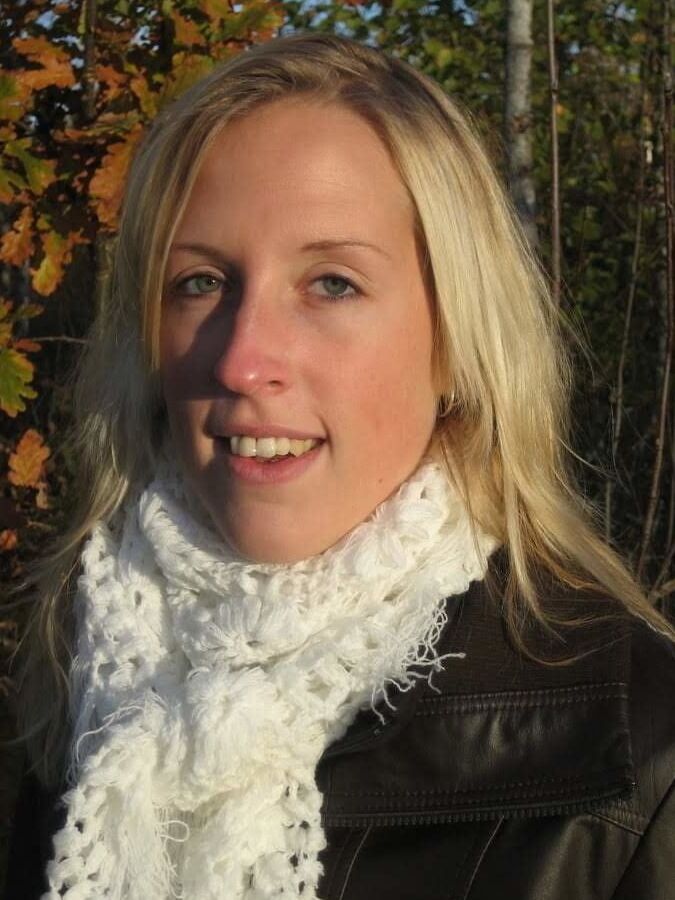 Exposed - comment this newlywed blonde